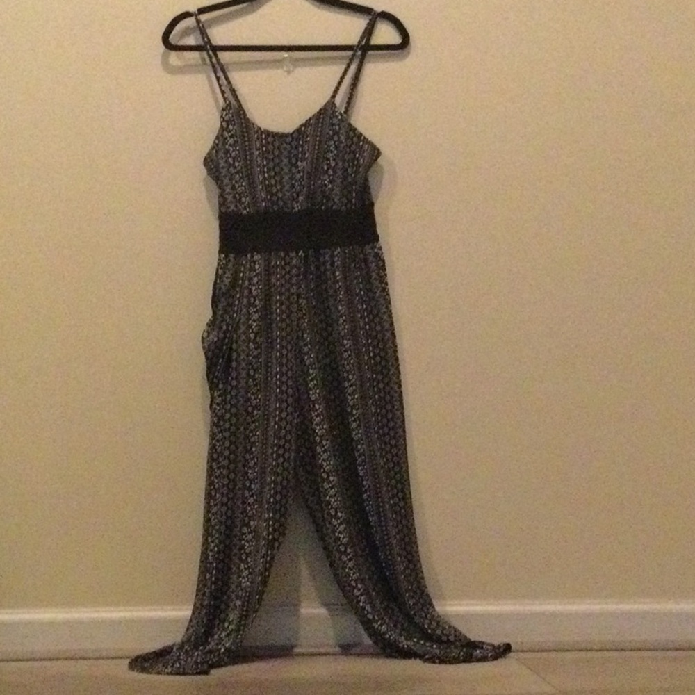 Black and White Printed Spaghetti Strap Jumpsuit